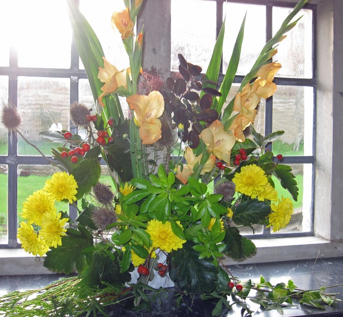St Nicholas, Saltdean Photos 16. Harvest Flowers